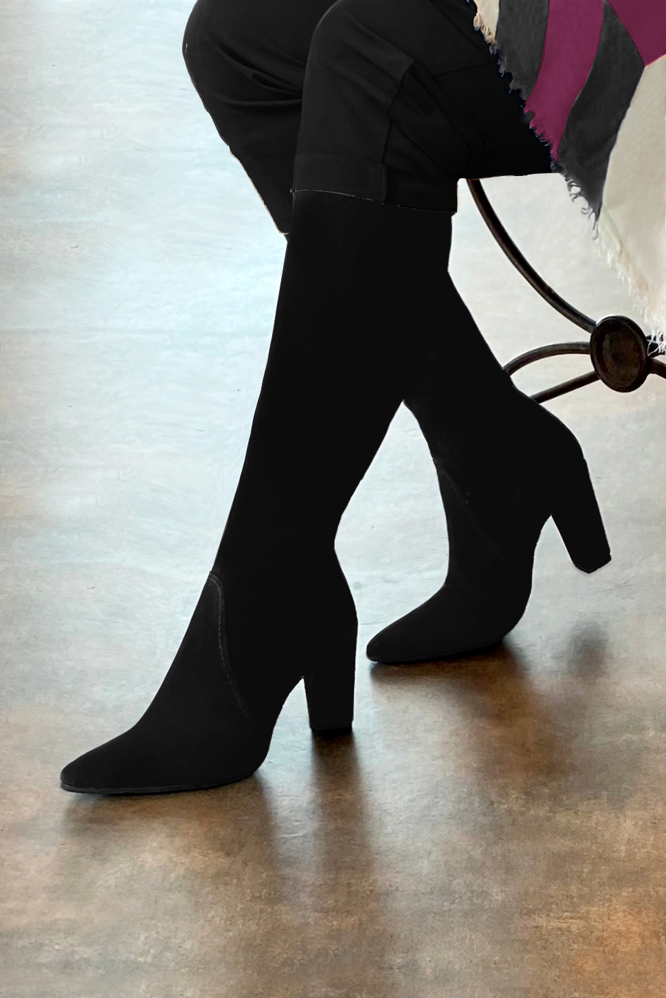 Matt black women's feminine knee-high boots. Tapered toe. Very high block heels. Made to measure. Worn view - Florence KOOIJMAN